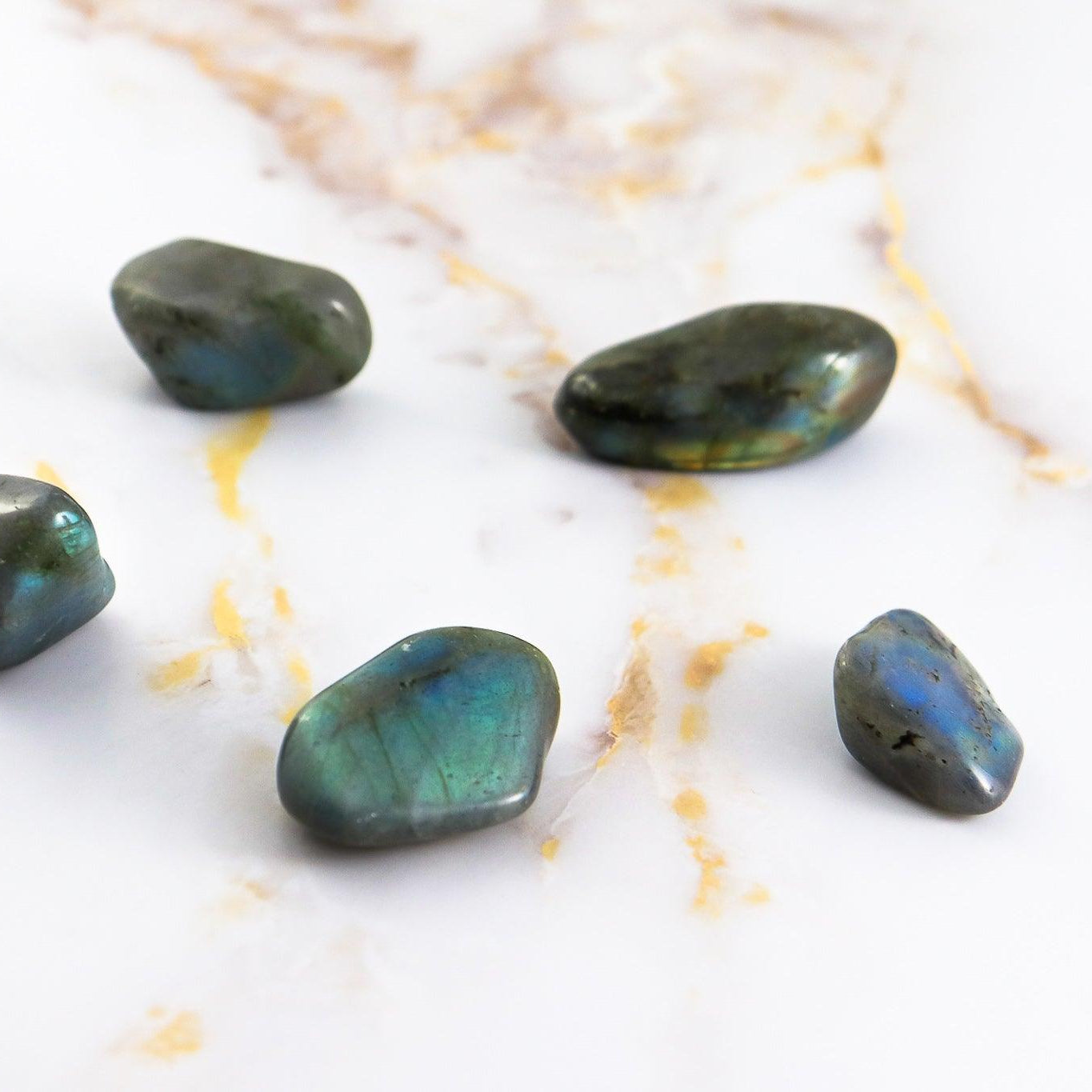 Labradorite rolled stone