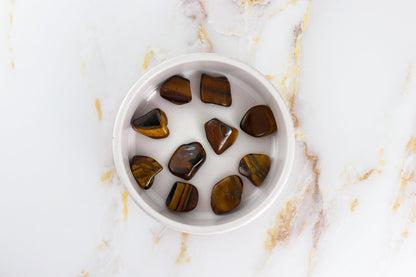 Tiger eye rolled stone